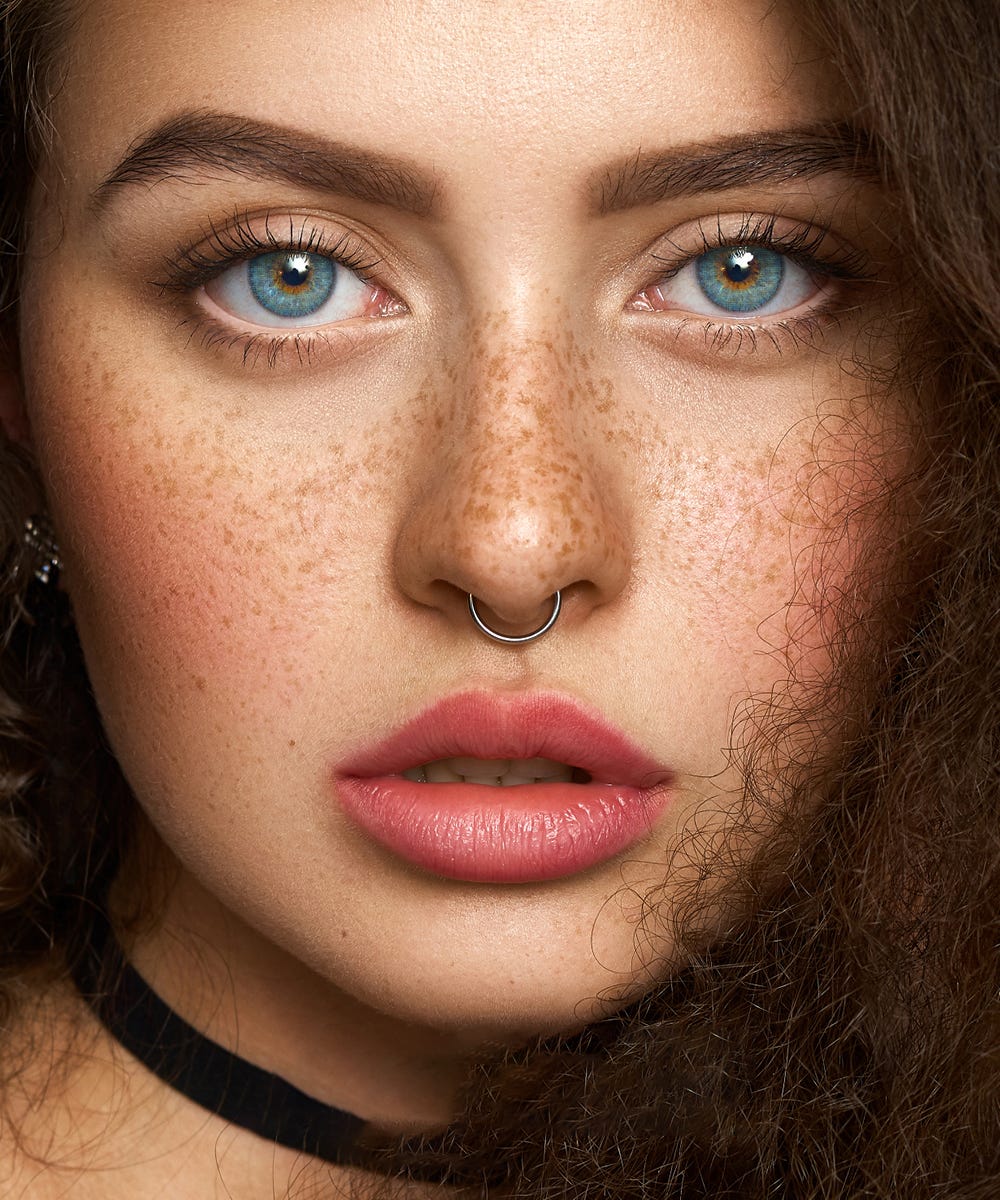 2022 Top Spring Makeup Trend 2 Rosy Cheeks