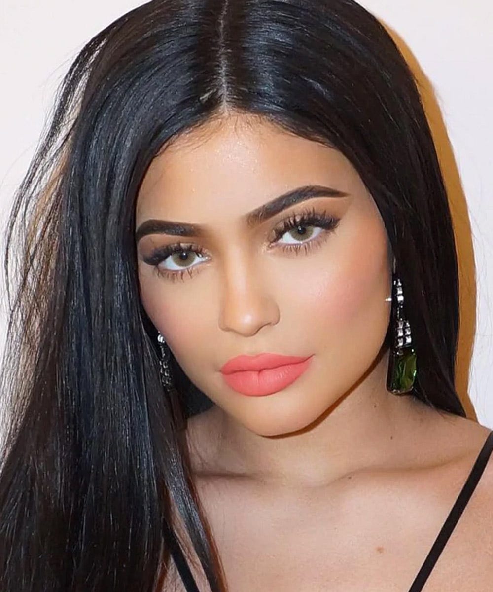 Kylie jenner con 2025 lentes
